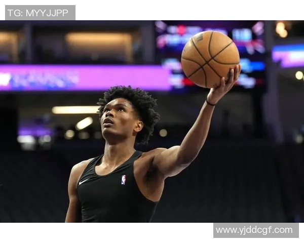 KD两记三分杀死比赛?别被表象骗了!真正赢球的是那个只拿8分的阿门!